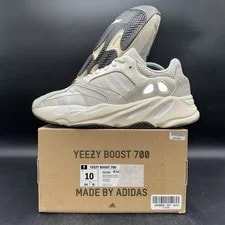 Yeezy — Yeezy Boost 700 Low Analog — Sneaker — resale