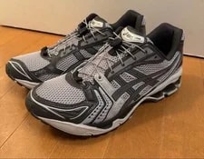 Asics — Asics 11.0US Gel-Kayano14Oyster / Model JPN Limite — Sneaker — resale