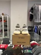 Yeezy Boost 350 V2 Size: 11 2