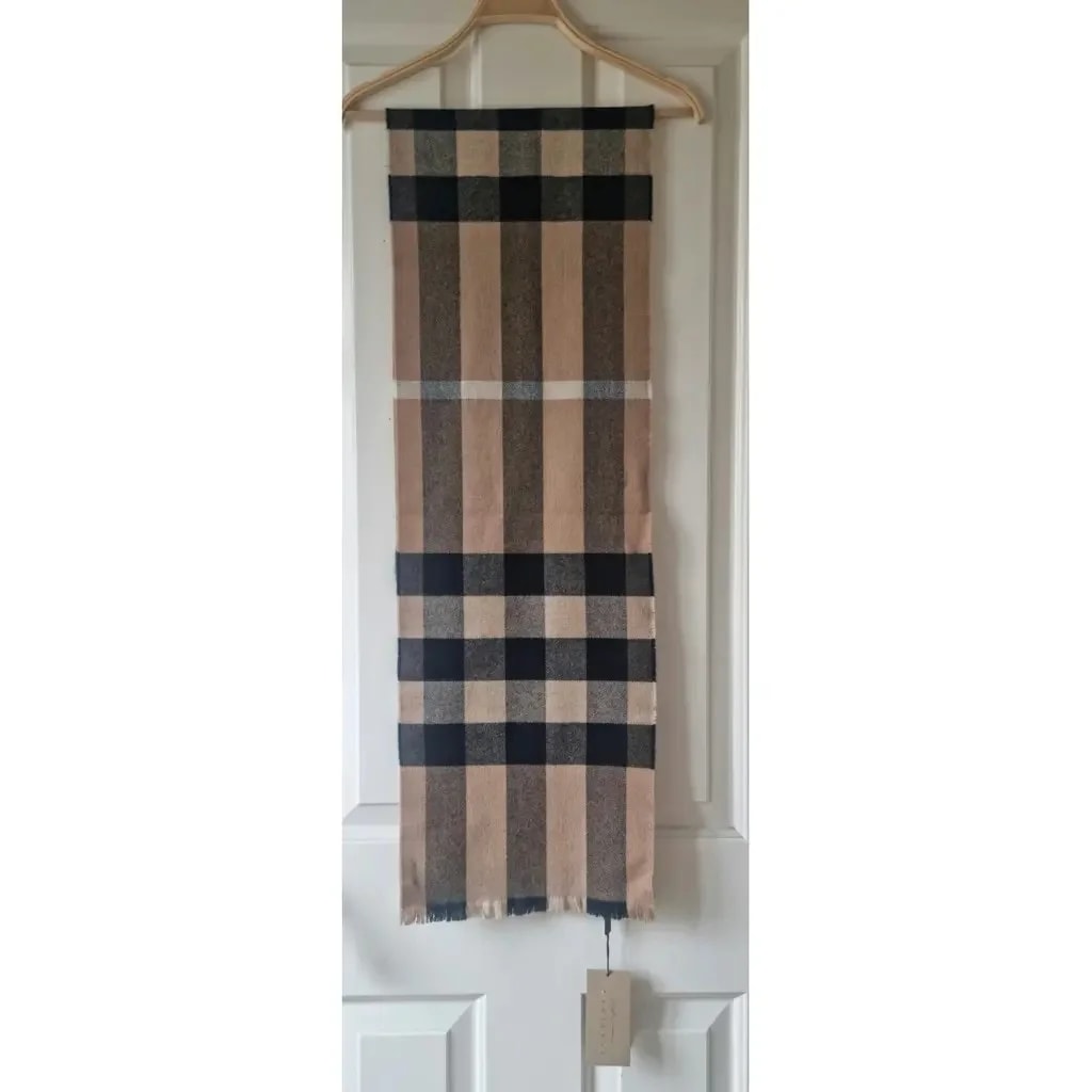 Burberry Blend Check Scarf 2