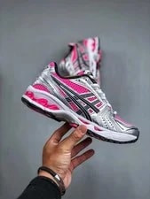 Classic Asics Gel Kayano 14 - Glow ’S Size 3