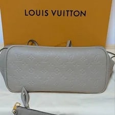Louis Vuitton Neverfull 833679 4