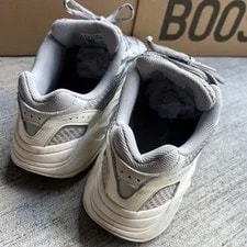 10.0US Yeezy Boost 700V2 4
