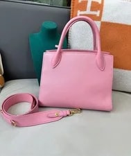 Prada 26x20 Cm 98% New 4