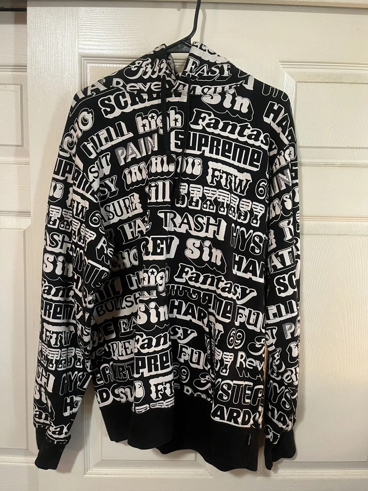 Supreme — Supreme X Hysteric Glamour Text Sweatshirt — streetwear — resale