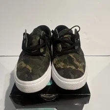 Nike SB — Nike SB Janoski Camo Spare Laces — Sneaker — resale