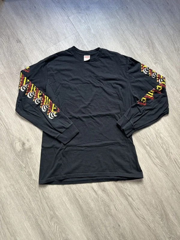 Supreme — Supreme Strawberries Longsleeve Tee — streetwear — resale