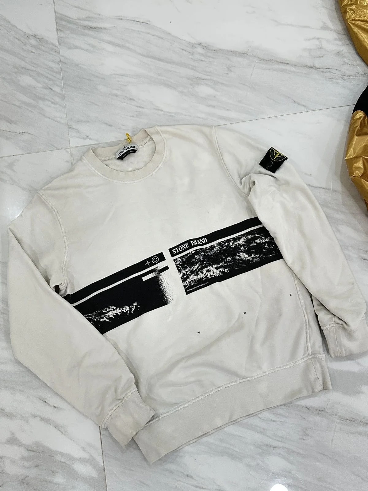 Island Crewneck 2