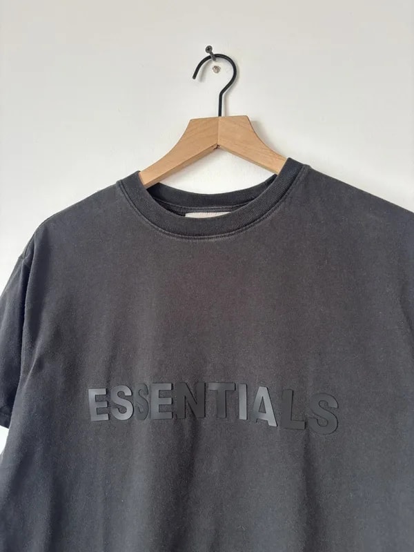 Fear of God — Fear of God Essentials 3D Logo T-Shirt — streetwear — resale