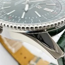 2022 Unworn Breitling A17326361L1P1 Navitimer 41 Steel Green Sunburst Dial 3