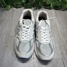 New Balance 990v5 Shoes, Size 9 B 2