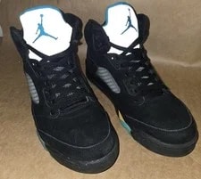Air Jordan — Air Jordan 5 Retro Size 9 DD0587-047 - Great Condition — Sneaker — resale