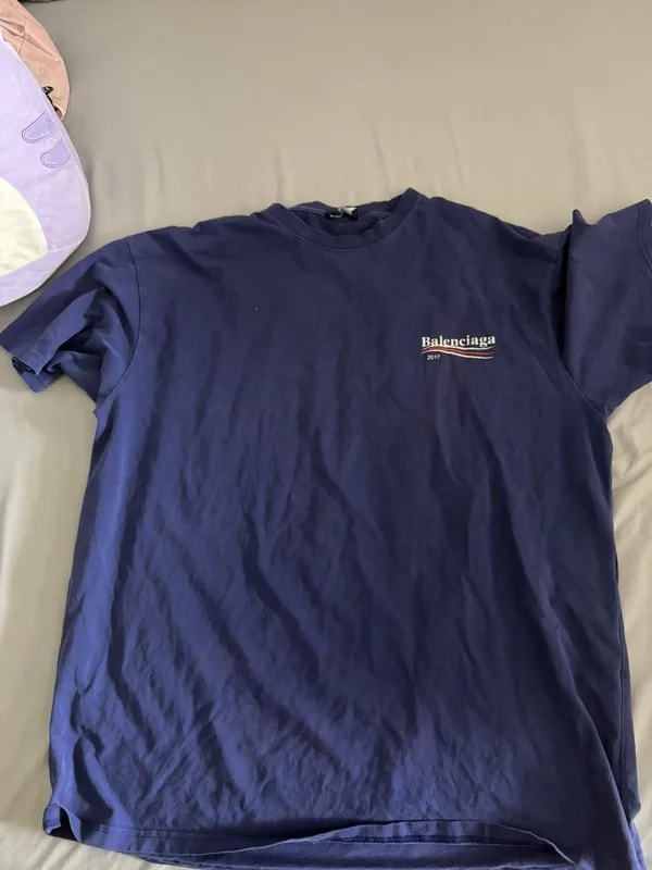 Balenciaga — Balenciaga Campaign Tshirt — streetwear — resale