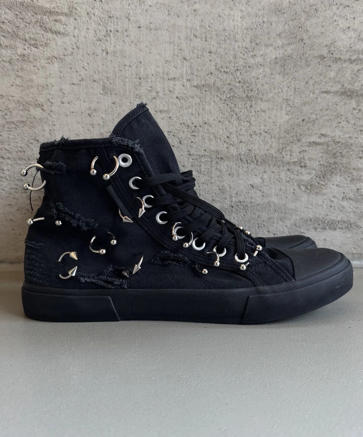 Balenciaga — Balenciaga Paris Pierced High-Top — Sneaker — resale