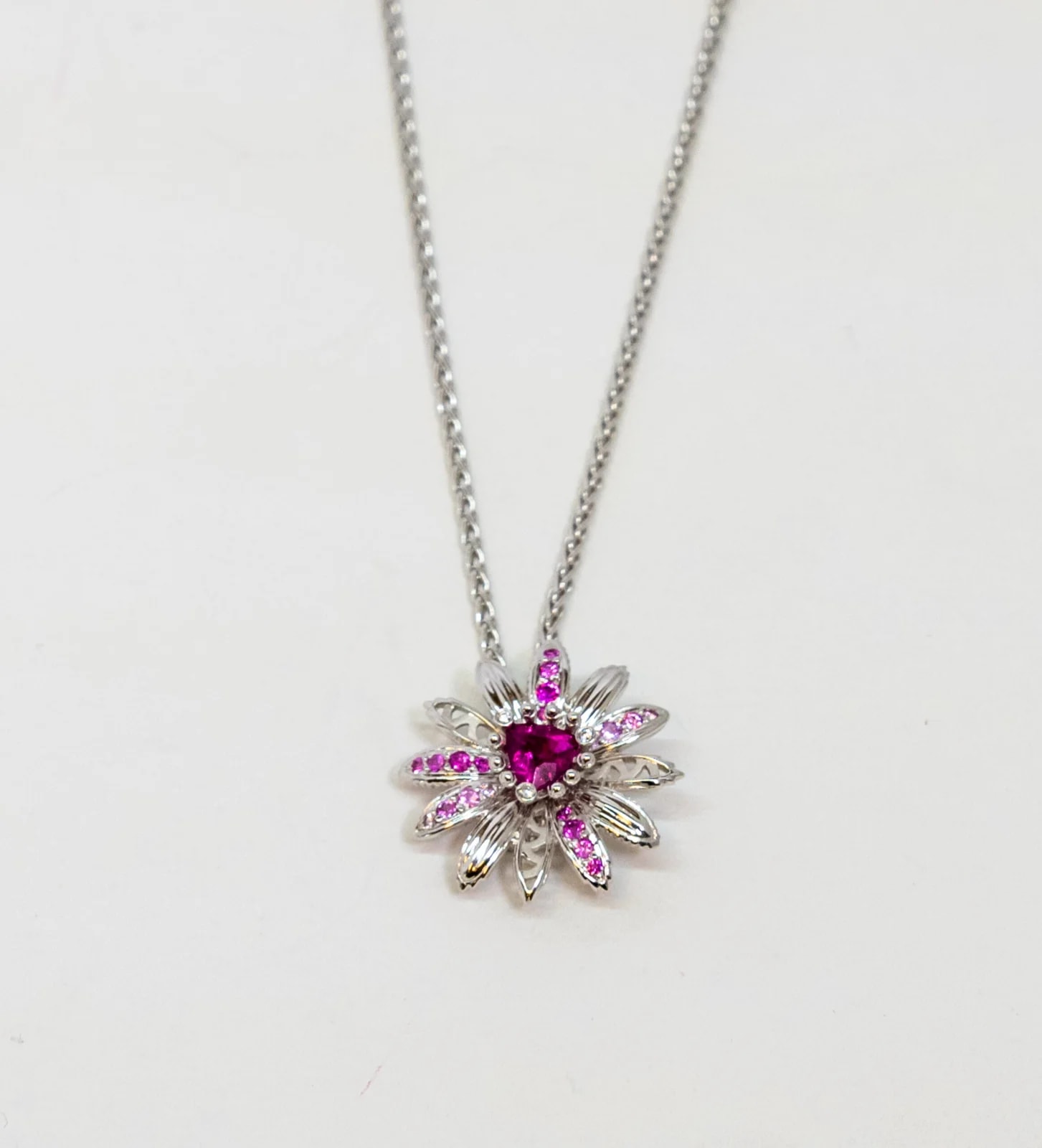 Worldofluxuryus — Carrera Y Carrera Gardenia 18K White Gold & Sapphire Pendant — Watch — resale