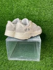 Yeezy Boost 700 Analog EG7596 Size 10 's Shoe's Clean 3