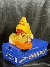 Brooks runDisney Ghost 17 Winnie the Pooh Athletic 2024 2