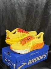 Brooks runDisney Ghost 17 Winnie the Pooh Athletic 2024 3