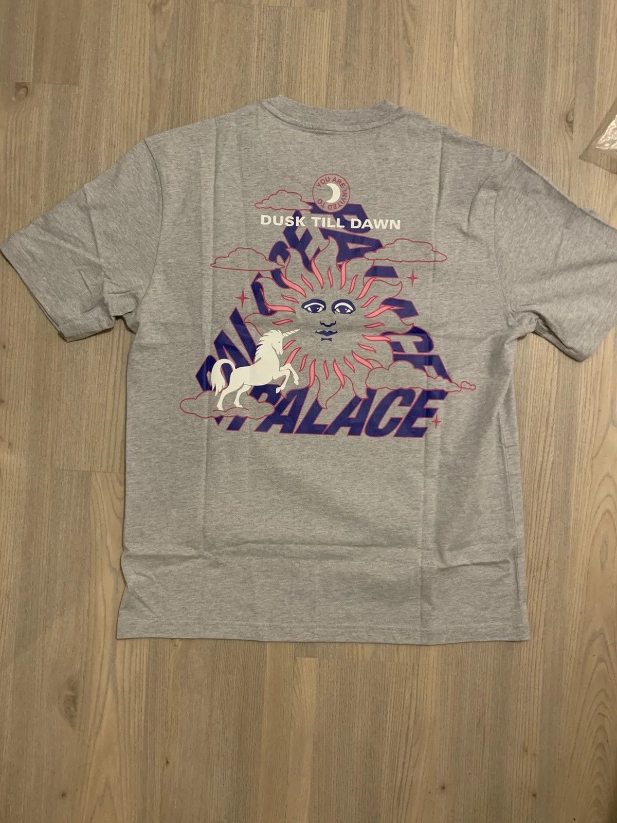 Palace — Palace Da One Unicorn Sun Dusk Til Dawn Tri Ferg — streetwear — resale