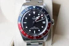 Tudor Black Bay GMT M79830RB Pepsi 41mm W/Box and Papers Black Dial Look 4