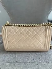 Chanel Boy Flap Medium With Hardware 3