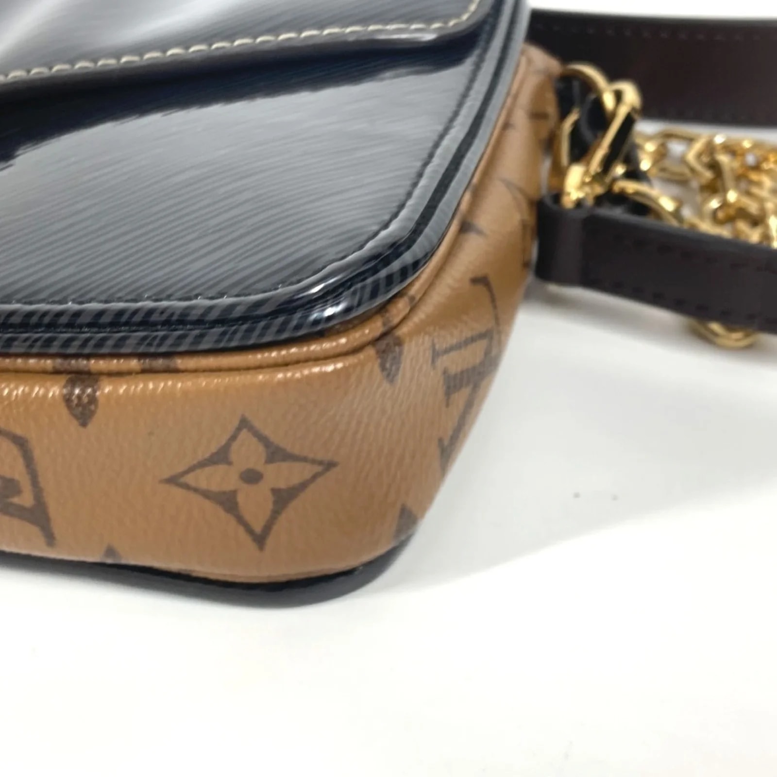 Louis Vuitton Reverse Reverse Pochette 4