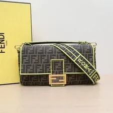 Fendi Baguette Large Size P235502322 2