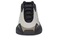 Adidas Originals Yeezy Boost 700 Mnvn - Size 3