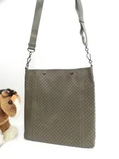 Bottega Veneta — Bottega Veneta Crossbody Dot B01602280 — Handbag — resale