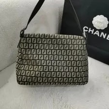 Fendi Mamma Baguette Large SHW 4