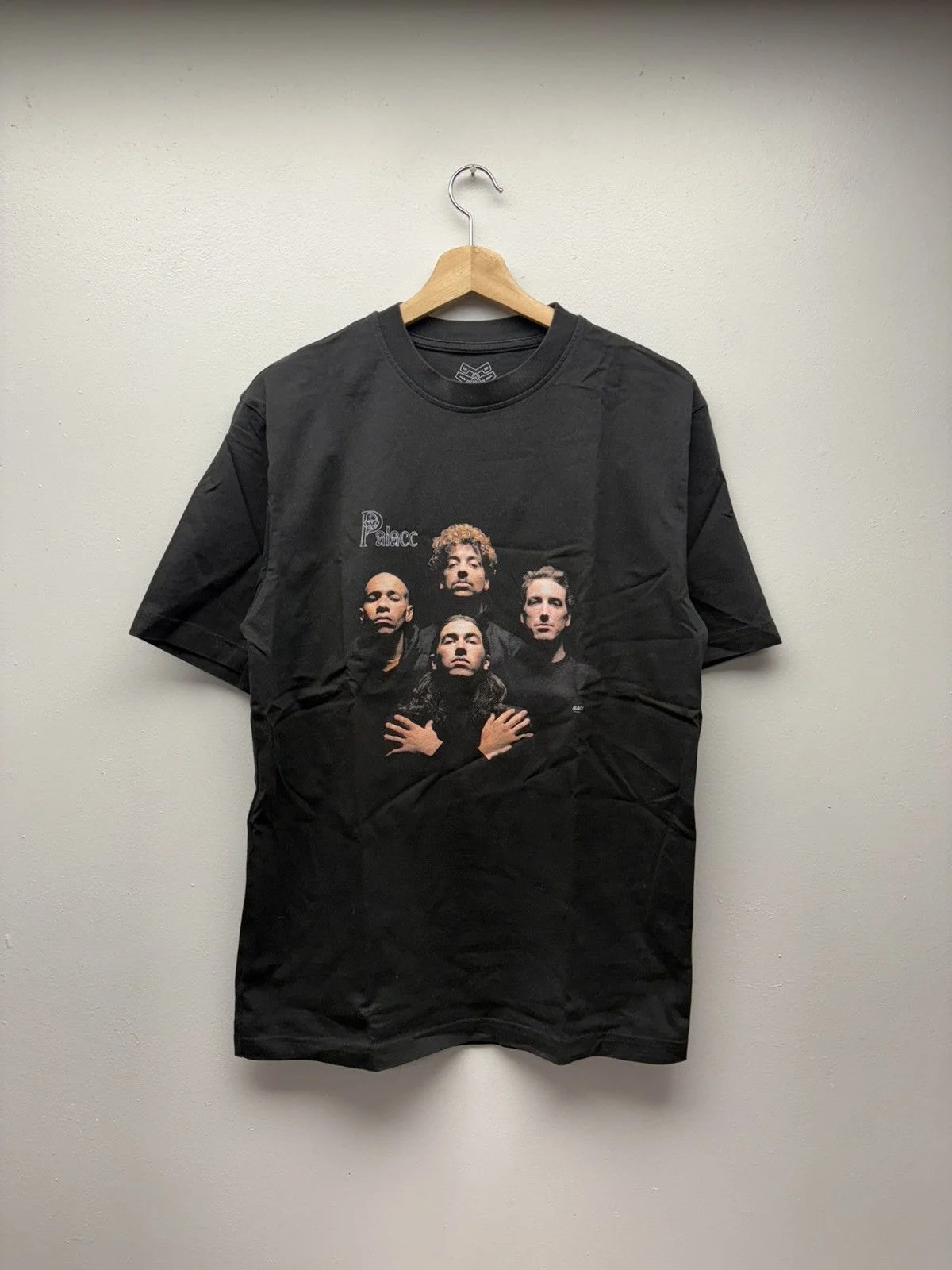 Palace — Palace 2021 A Kind of Magic/Queen Tee Shirt — streetwear — resale