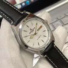 Jaeger-LeCoultre — Jaeger-lecoultre Club Automatic Analog No Box Black Leather — Watch — resale