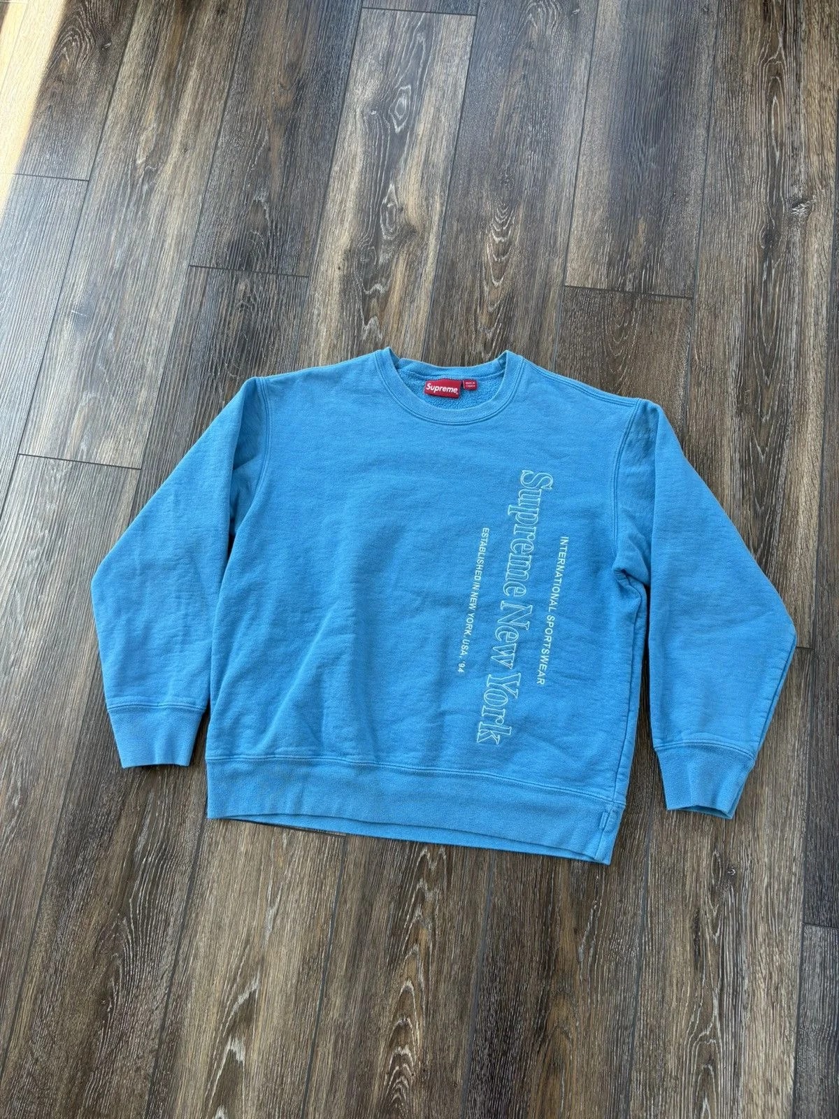 Supreme — Supreme Side Logo Crewneck — streetwear — resale