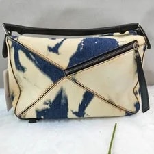 Loewe Puzzle / Bleached Medium Acid Wash Auth 2