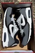 Nike — Nike Air Max Correlate Size 11.5 511416 011 — Sneaker — resale