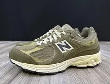 New Balance 2002R Dark M2002RZD Size 10.5 Retro NEW 2