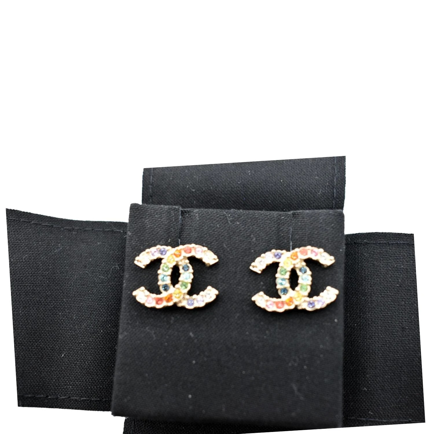Chanel CC Over the Earring 3