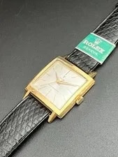 Tudor "Tank Style" Gold Case Diameter 29mm. - 1960s 3