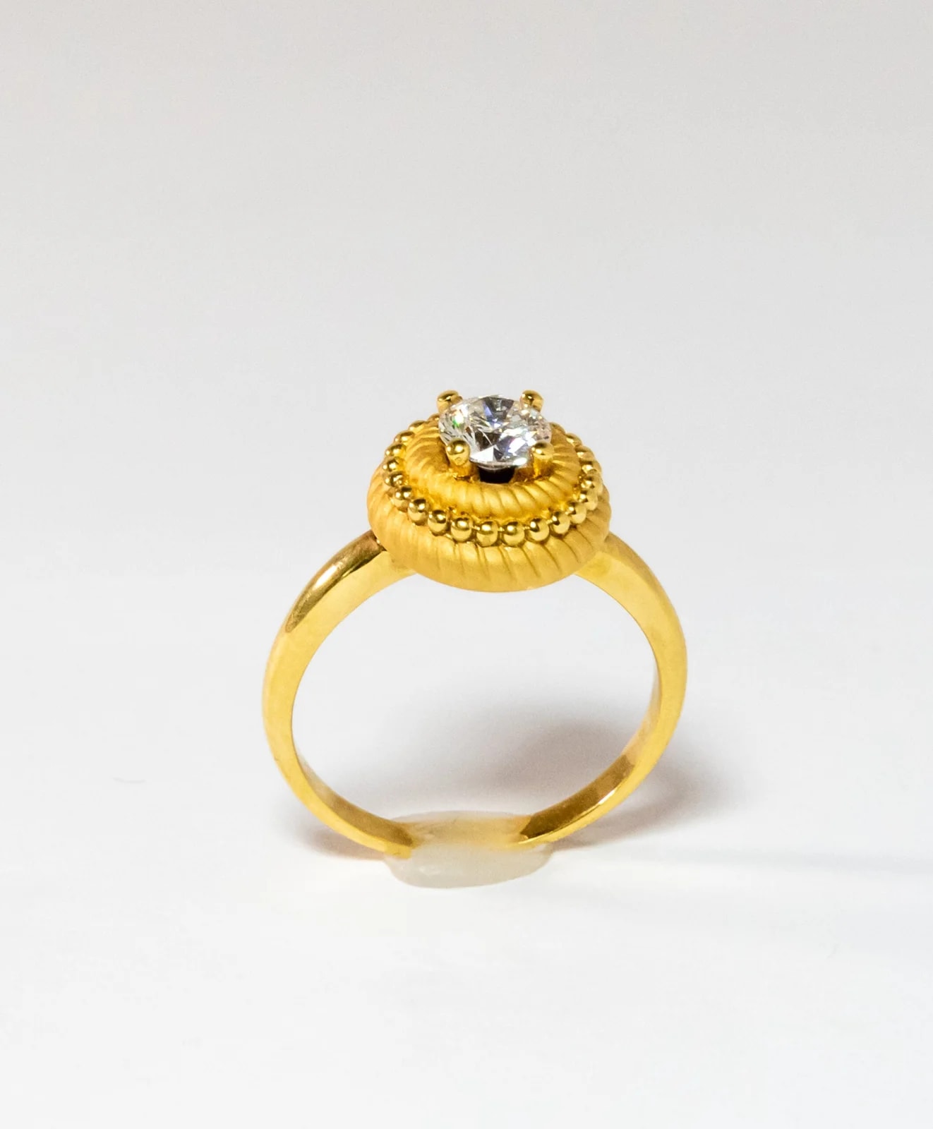Worldofluxuryus — Carrera Y Carrera Pasodoble 18K Yellow Gold Diamond Ring — Watch — resale