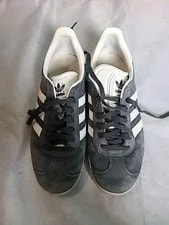 Adidas Originals Gazelle Size 5 4