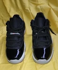 Size 10.5 - Air Jordan 11 Retro Low 23 3