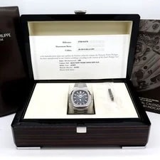 Patek Philippe 5726/1A Nautilus Annual Calendar Moonphase With Blue Dial 2