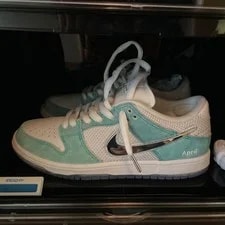 Nike SB — 8.0US Nike Sb Dunk Low April Skateboards — Sneaker — resale