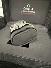 2026 Omega Speedmaster Moonwatch “Reverse Panda” 310.30.42.50.01.004 4