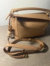 Loewe — Loewe Small Puzzle Edge in Soft Grained , With 2 Charms — Handbag — resale