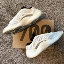 Yeezy 700 V3 Azael Size 9.5 Lightly Worn 2