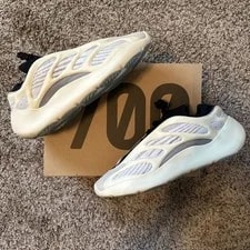 Yeezy 700 V3 Azael Size 9.5 Lightly Worn 3