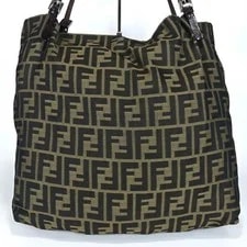 Fendi Mamma Baguette Bucket Auth 3