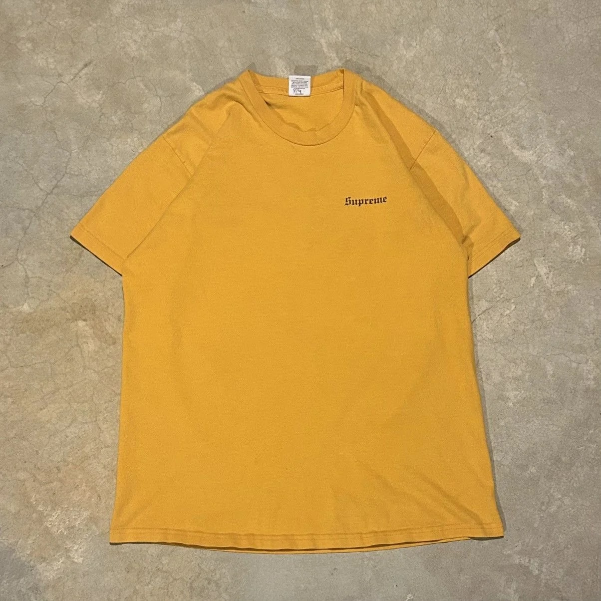 Supreme — Supreme X Martin Wong Big Heat Tee Bright — streetwear — resale
