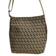 Fendi Magnetic Closure L 2